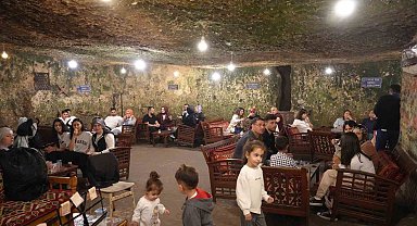 Bayram tatilinde Gaziantep'in tarihi Kaleoğlu Mağarası'na yoğun ilgi