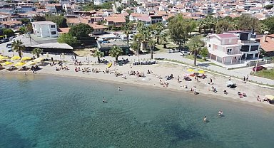 Bayram tatilini fırsat bilenler Foça'ya akın etti