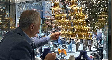 Bayram ve İran-İsrail gerginliğinden sonra tavan yapan altın piyasası hakkında çiftlere uzman uyarısı