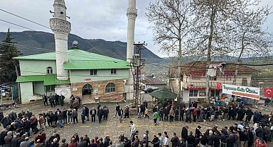 Bayramlaşmak için kuyruk oluşturdular