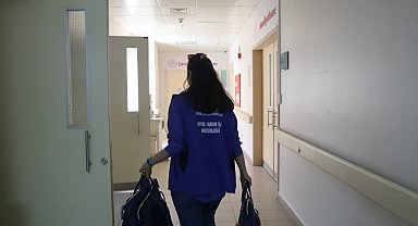 Bebeklerin ilk hediyesi Başkan Özlü'den