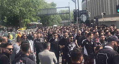Beşiktaş taraftarı, Fenerbahçe derbisi için yola çıktı