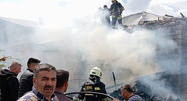 Beyşehir'de korkutan ev yangını