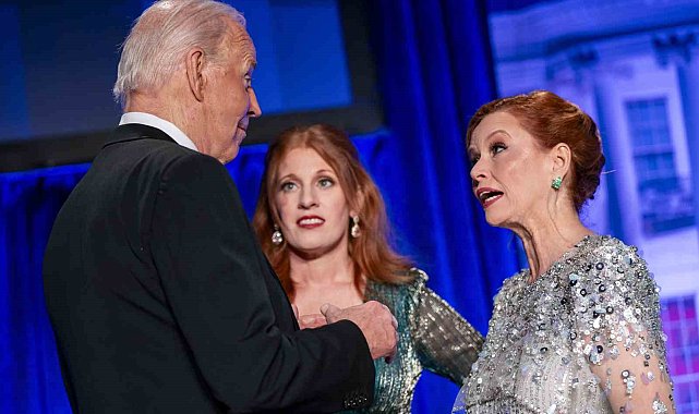 Biden içerde konuştu, eylemciler dışarda "Soykırımcı Joe" sloganları attı