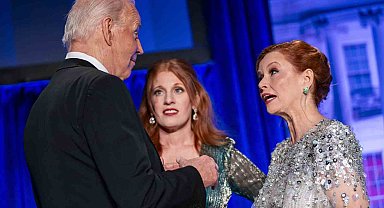 Biden içerde konuştu, eylemciler dışarda "Soykırımcı Joe" sloganları attı