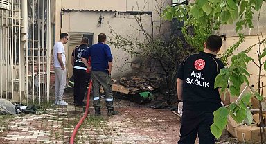 Bilecik'te atık karton deposunda çıkan yangın panik oluşturdu