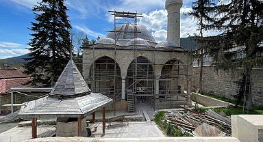 Birçok badire atlatan Osmanlı'nın 508 yıllık camisi, tarihe tanıklık ediyor