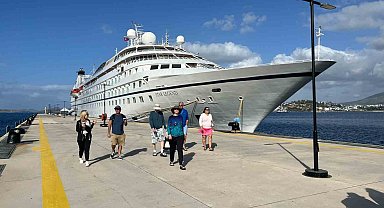 Bodrum'a kruvaziyerle 180 yolcu geldi
