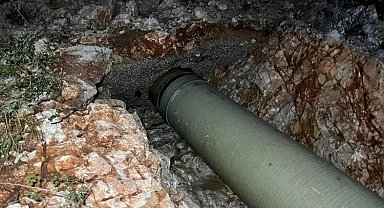 Bodrum'da ana isale hattı patladı, tazyikli su metrelerce havaya yükseldi