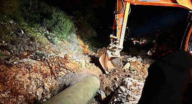 Bodrum'da patlayan su isale hattında Büyükşehir ekipleri çalışma başlattı