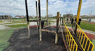 Bolu Belediyesi'nin yaptığı park kundaklandı