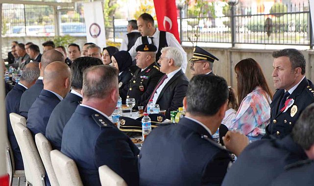Bolu'da tüm kent bayramda kucaklaştı