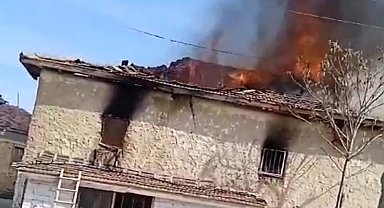 Boş evde çıkan yangın korkuttu