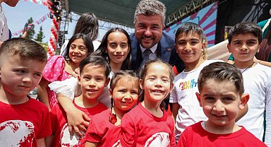 Buca'da 23 Nisan'a yakışır kutlama