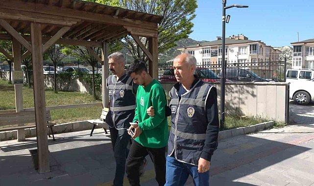 Burdur'da farklı suçlardan 25 yıl hapis cezasıyla aranan firari cezaevine gönderildi