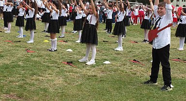 Burhaniye'de 23 Nisan coşkusu yaşanıyor