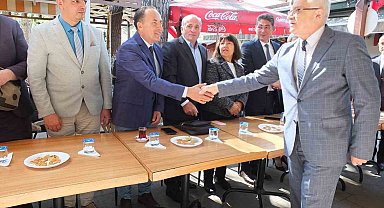Burhaniye'de bayramlaşma yapıldı