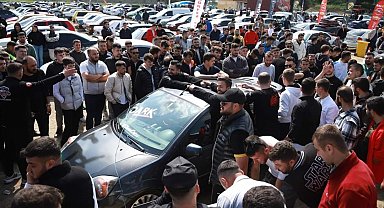 Burhaniyeli gençler Aren bebek için festival düzenledi