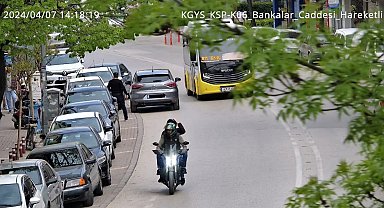 Bursa'da kural ihlali yapan sürücülere anlık fotoğrafla uyarı