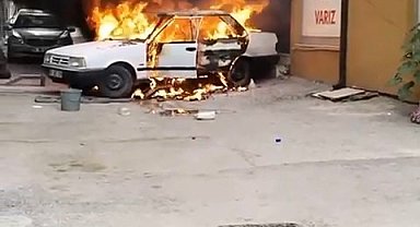 Bursa'da otomobiller alev topuna döndü