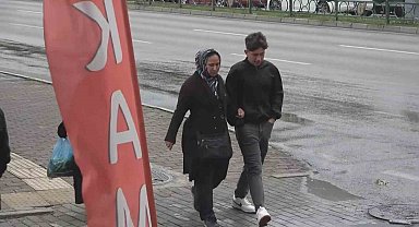 Bursa'da rüzgar etkili oldu