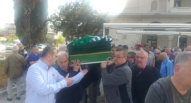 Bursaspor'un efsane futbolcusu Gürsu son yolculuğuna uğurlandı