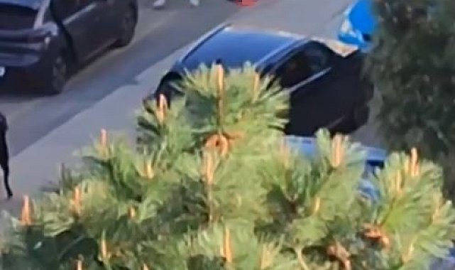 Büyükçekmece'de uçan tekmeli yol kavgası