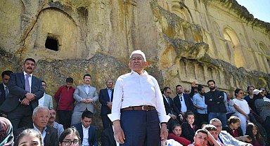 Büyükkılıç: "Dünyada örneği olmayan kayadan oymadan müzemiz için 25 bin eser gelecek"