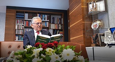 Büyükkılıç: "Kütüphanelerimizle hem bugünümüzü hem de yarınlarımızı ihya ediyoruz"