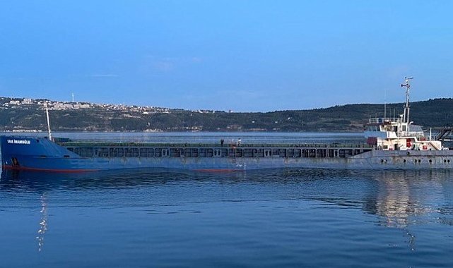 Çanakkale Boğazı'ndan geçen genel kargo gemisi makine arızası yaptı