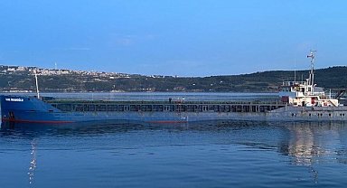 Çanakkale Boğazı'ndan geçen genel kargo gemisi makine arızası yaptı