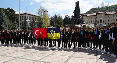 Çanakkale Savaşı'nda 3 dönem mezun veremeyen lise, 139. yılını kutluyor