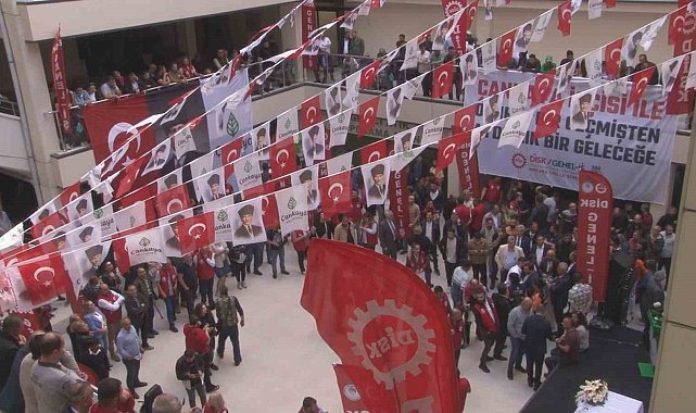 Çankaya Belediye Başkanı Güner ayağının tozuyla toplu iş sözleşmesini imzaladı