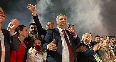 CHP'li Mehmet Gürel, Yalova Belediye Başkanlığı'na seçildi