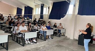 Çine'de üniversite öğrencilerine "Narkogençlik Eğitimi" verildi