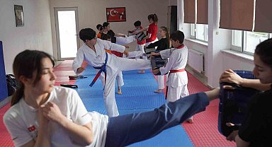 Çocuklar kendilerini savunmayı öğreniyor