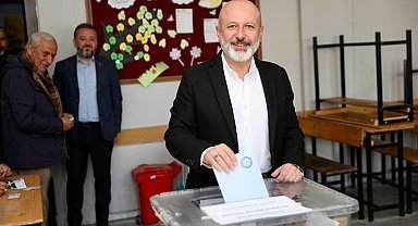 Çolakbayrakdar 74 bin 231 oy aldı