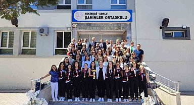 Çorlu'nun kızları Türkiye şampiyonu