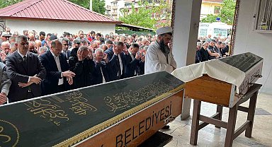 Define ararken mağarada ölen baba ile oğlu toprağa verildi