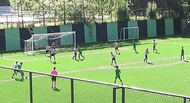 Denizlispor'un gençleri play off'lara kaldı
