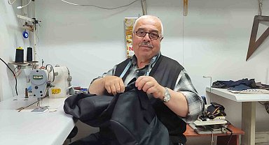 Depremzede esnaf 60 yıldır dede mesleğini sürdürüyor