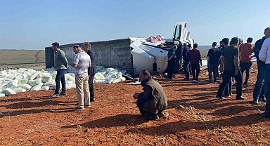 Devrilen tır, Siverek-Diyarbakır karayolunu 2 saat kapattı