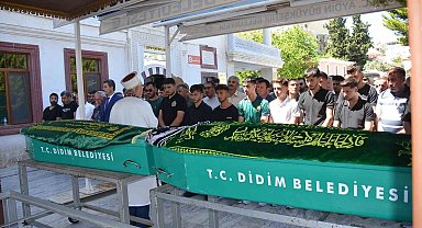 Didim'deki kazada hayatını kaybeden 4 kişi toprağa verildi