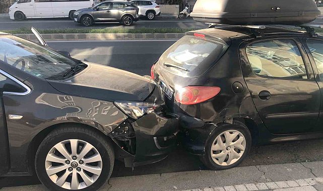 Direksiyon başında rahatsızlanınca kaza yapan kadın yoğun bakıma alındı