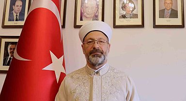 Diyanet İşleri Başkanı Erbaş, Vatikan'da Papa Fransuva ile görüştü