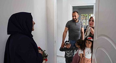 Diyarbakır'da kadın muhtar, ikinci adaylığında 25 yıllık muhtarı devirdi