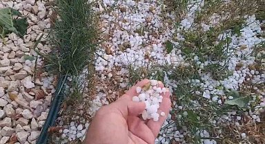 Diyarbakır'da kısa süreli dolu yağışı etkili oldu