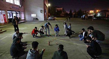 Diyarbakır'da pansiyonda kalan öğrenciler uzay yolculuğuna çıktı