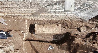 Diyarbakır'ın 12 bin yıllık tarihinde ilk kez lahit mezar bulundu
