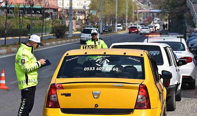 Dronlu bayram denetiminde 12 sürücüye 18 bin lira ceza